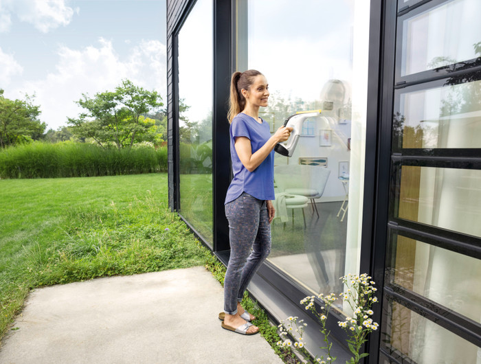 Karcher WV 7 Signature Line product in use