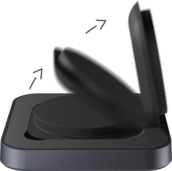 ZENS Wireless Charger 7.5W with MagSafe Magnet and Stand product in use