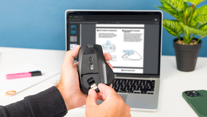 BlueBuilt Clavier Bluetooth Pro AZERTY + Imperium Souris Ergonomique Bluetooth produit à l'usage
