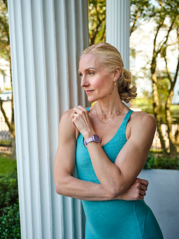 Garmin Lily 2 Purple product in use