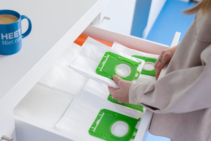 BlueBuilt Vacuum Cleaner Bags for AEG and Philips (28 units) product in use