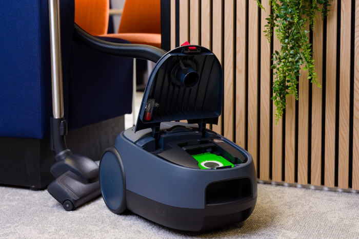 BlueBuilt Vacuum Cleaner Bags for AEG and Philips (28 units) product in use