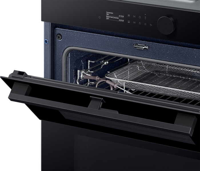Samsung NV7B5755SAK/U1 Dual Cook Flex detail