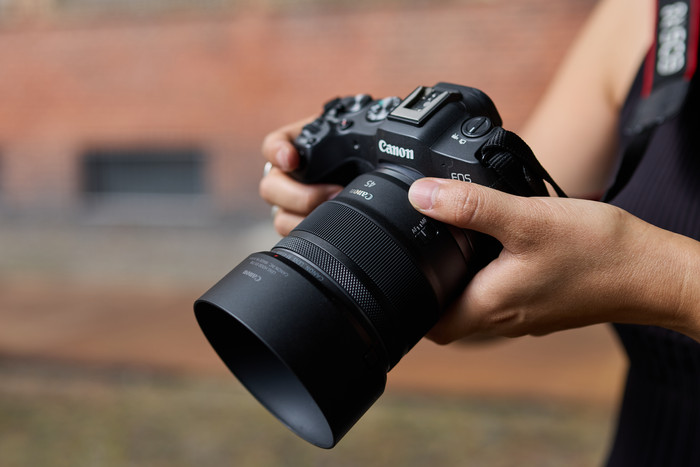 Canon RF 45 mm F1.2 STM product in gebruik