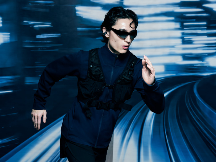 Bose Ultra Open Earbuds Zwart product in gebruik