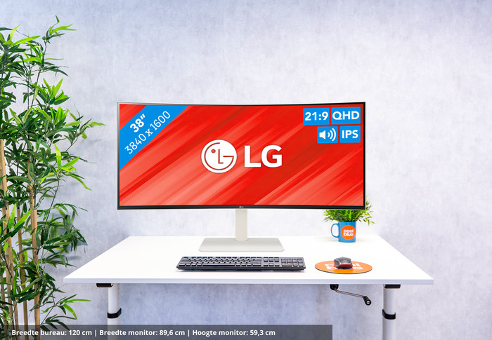 LG UltraWide 38WR85QC-W visual Coolblue 1