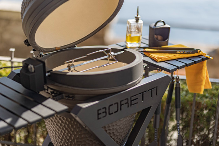 Boretti Ceramica Medium rotisserie product in gebruik