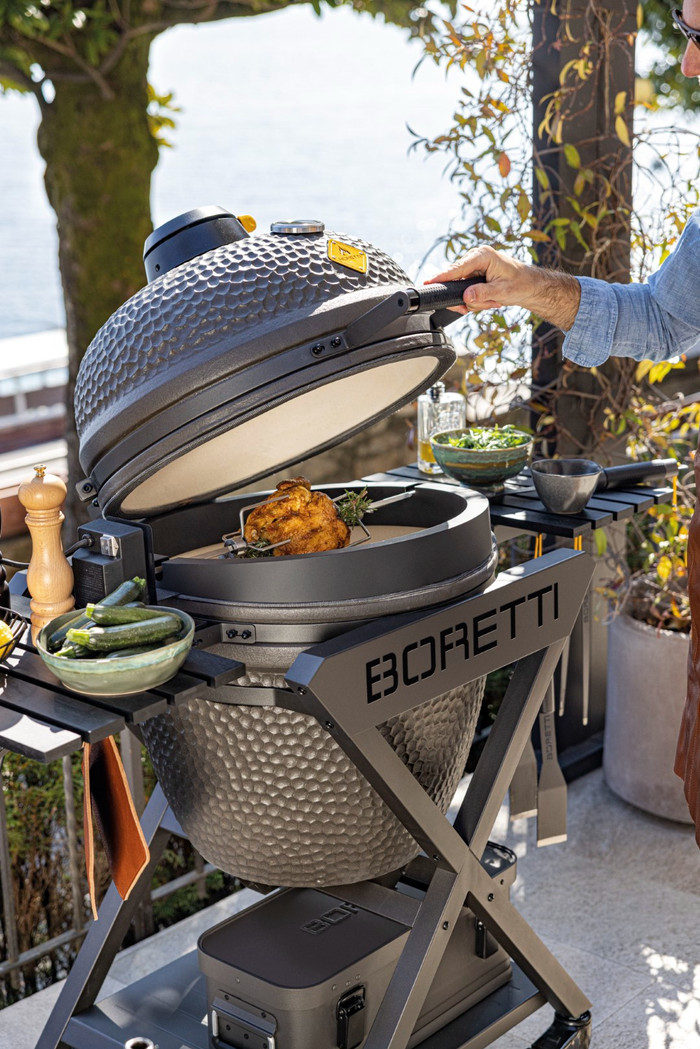 Boretti Ceramica Large Rotisserie product in use