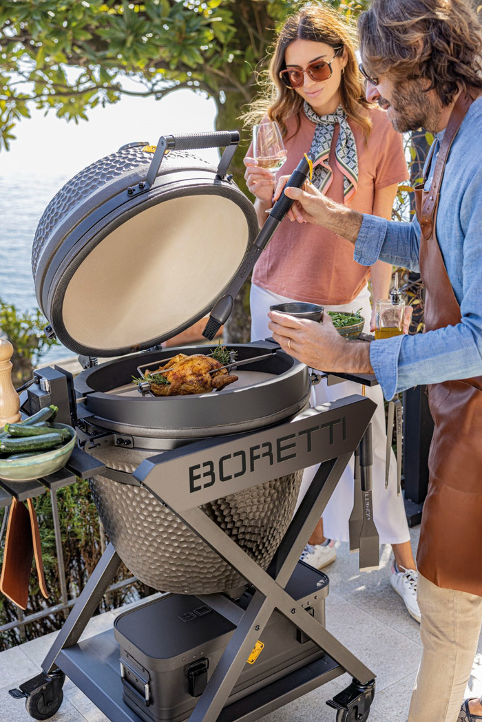 Boretti Ceramica Large Rotisserie product in use