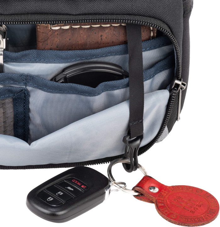 Think Tank Mirrorless Mover 20 V2 Bleu détail