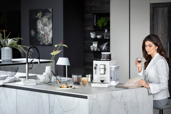 De'Longhi Rivelia EXAM440.35.W product in gebruik