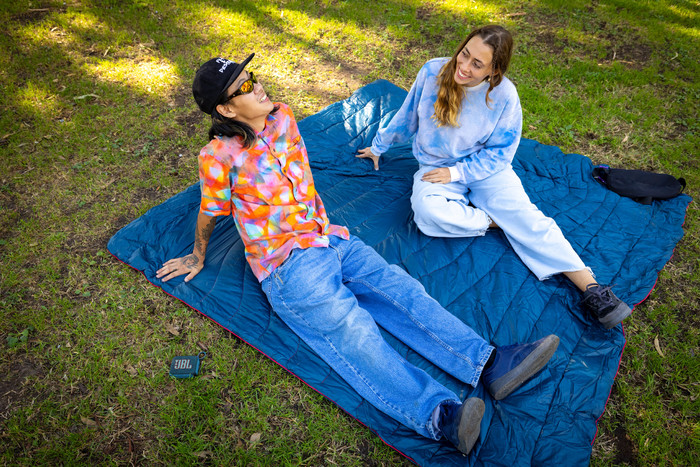 JBL Go 4 Blue 4-pack product in use