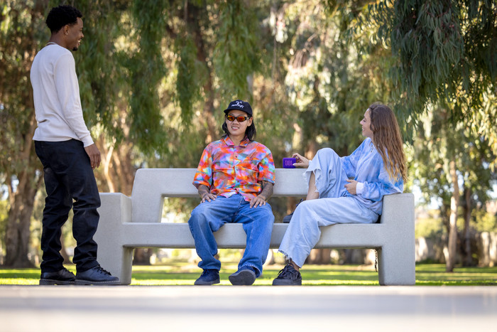 JBL Go 4 Purple 2-pack product in use