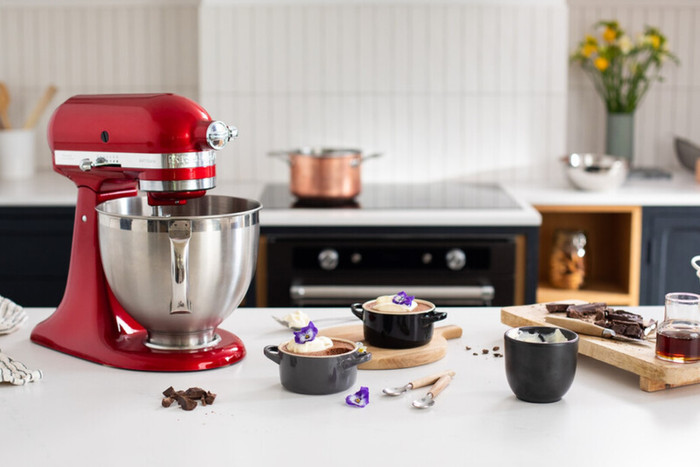 KitchenAid 5KSM185PSECA Appelrood product in gebruik