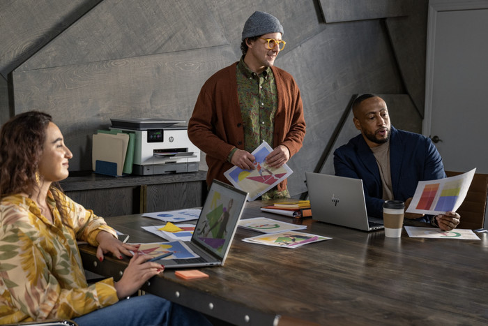 HP OfficeJet Pro 9132e product in use