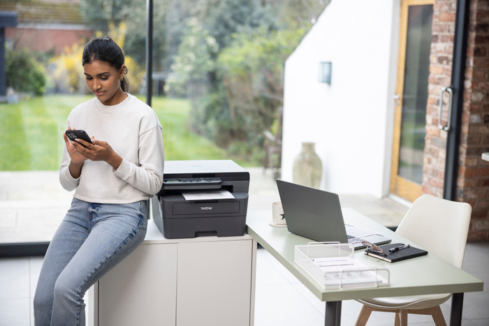 Brother DCP-L2627DWE product in gebruik