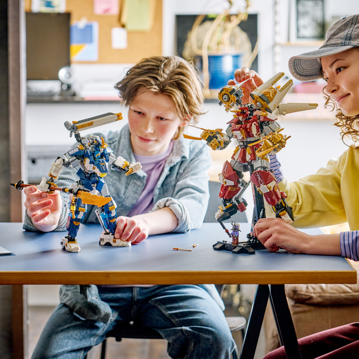 LEGO Ninjago De Twee Torenhoge Mecha 71870 product in gebruik
