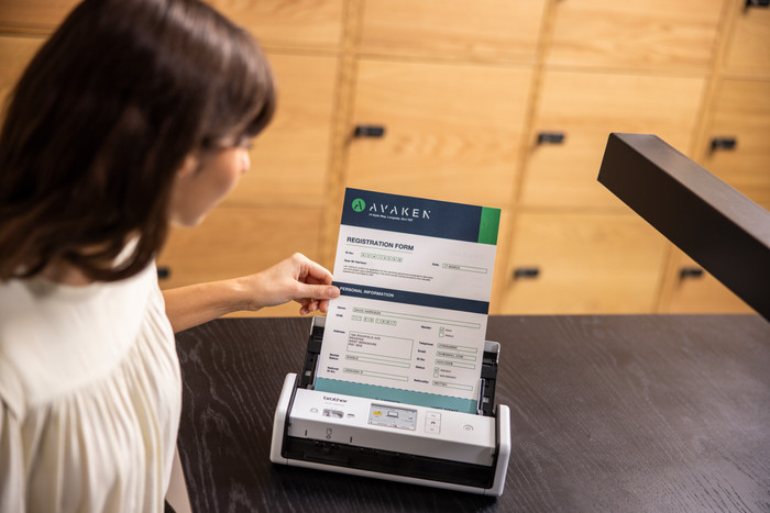 Brother ADS-1800W Scanner product in use