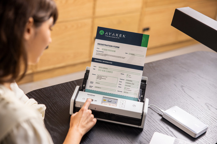 Brother ADS-1800W Scanner product in use