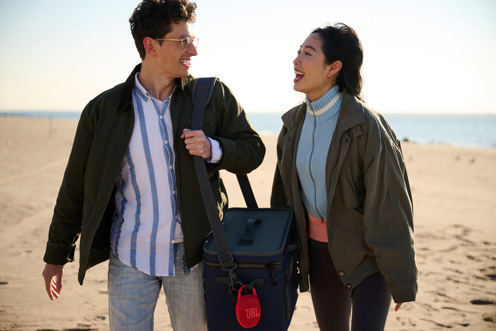 JBL Clip 5 Red product in use