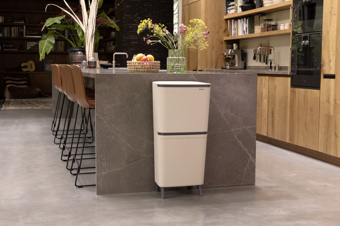 Brabantia SortUp Recycle Hi afvalemmer 20+25L Beige product in gebruik