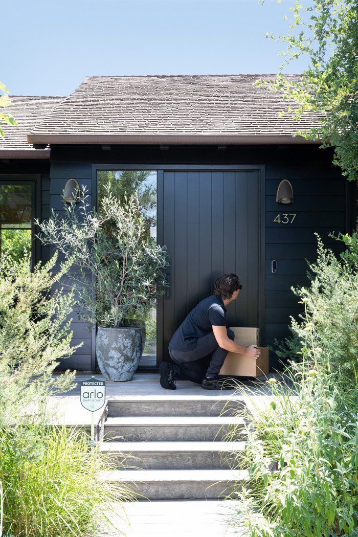 Arlo 2K Wireless Video Doorbell visual supplier