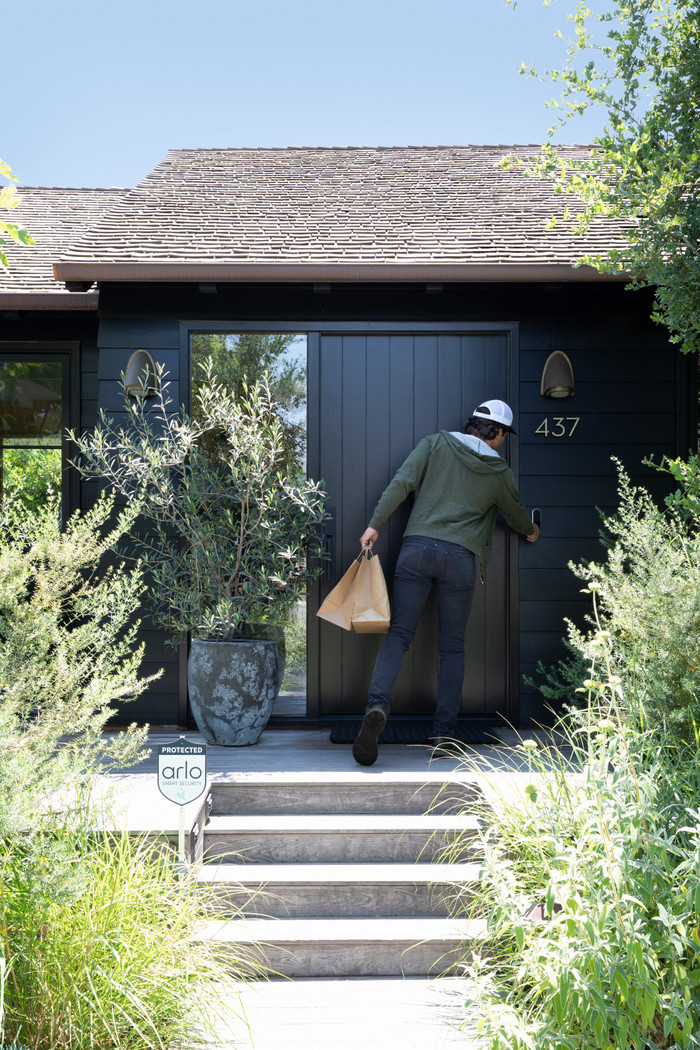 Arlo 2K Wireless Video Doorbell visual supplier