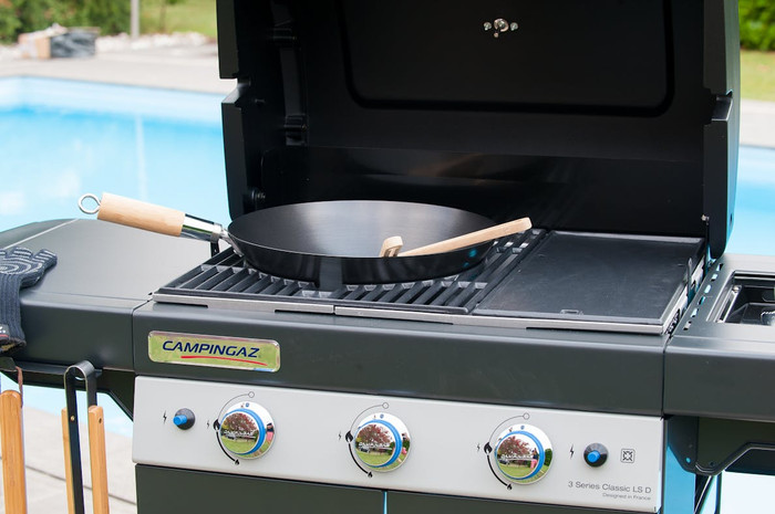 Campingaz 3 Series Classic LS Plus product in use
