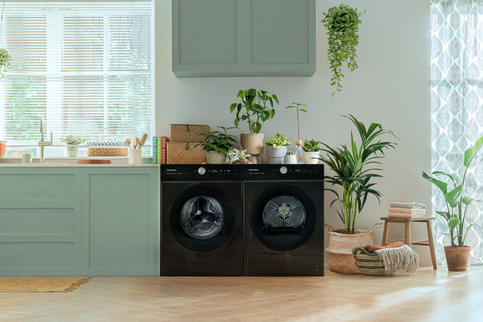 Samsung WW90DB8U95GBU3 Bespoke QuickDrive product in use