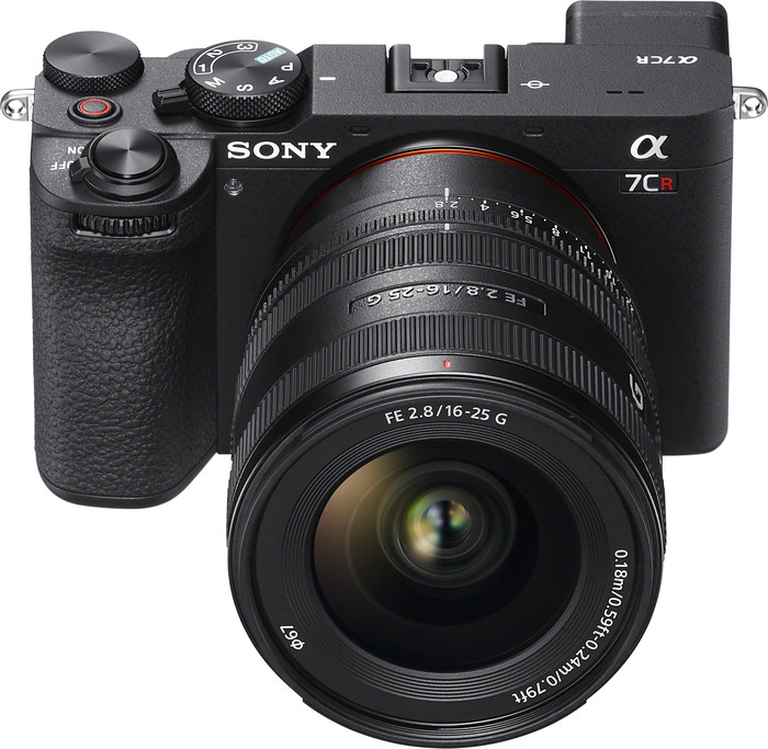Sony FE 16-25mm f/2.8 G product in use