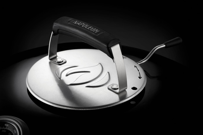 Napoleon Premium Kettle 47 cm detail