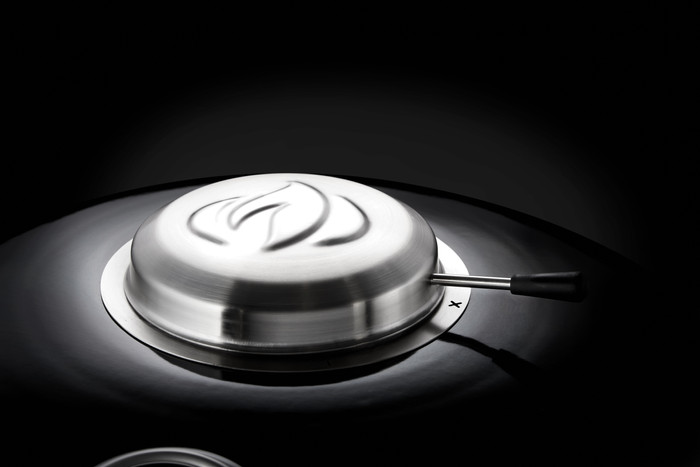 Napoleon Pro Kettle 57 cm détail