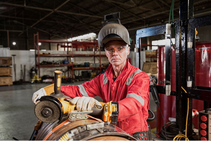 DeWalt DCG405NT-XJ (sans batterie) + DeWalt Meule de Tronçonnage INOX 125 x 1 x 22,2 mm 10 Pièces produit à l'usage