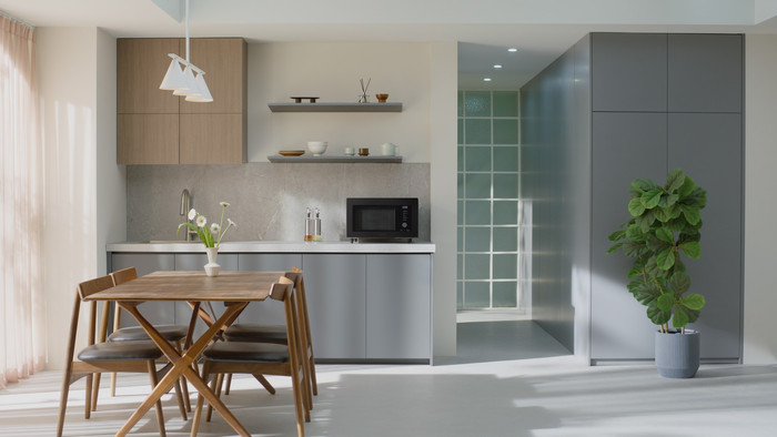 Samsung MC32DG7646KKE1 product in use