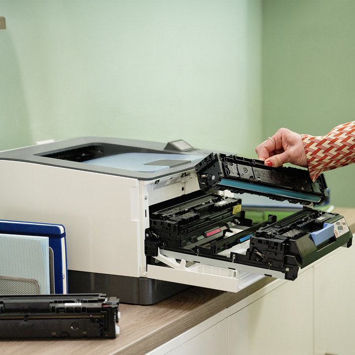 HP Color LaserJet 3202dw product in use