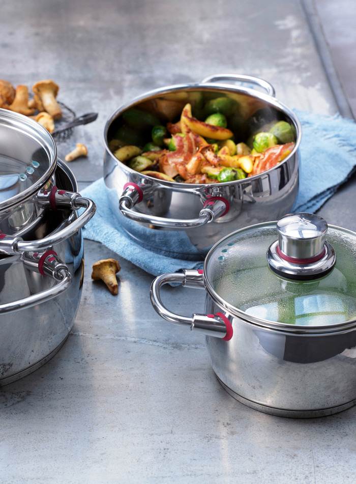 WMF Quality One Cookware Set 4-piece product in use