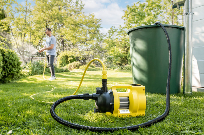 Kärcher BP 4.500 Garden product in use