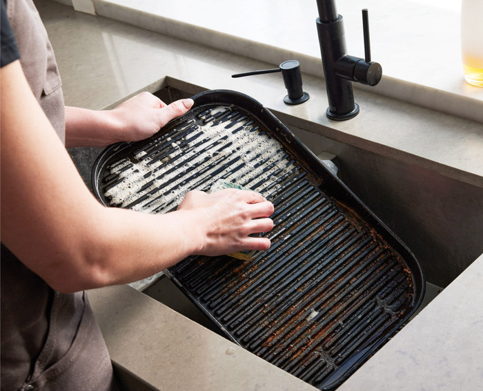 Ninja Woodfire BBQ Électrique Gril et Smoker OG850EU produit à l'usage