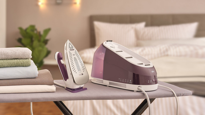 Braun CareStyle 5 IS5247VI product in use