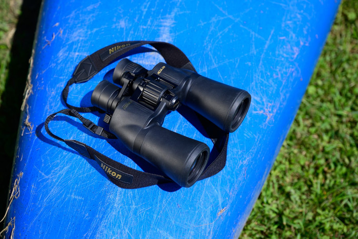 Nikon Aculon A211 10-22x50 avant