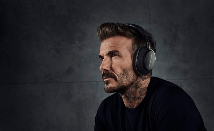 Bowers & Wilkins Px8 Red + BlueBuilt Power Delivery Charger with USB-C Port 20W White product in use