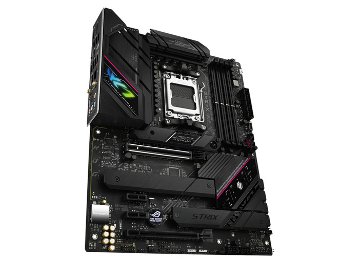 ASUS ROG Strix B650E-F GAMING WIFI linkerkant