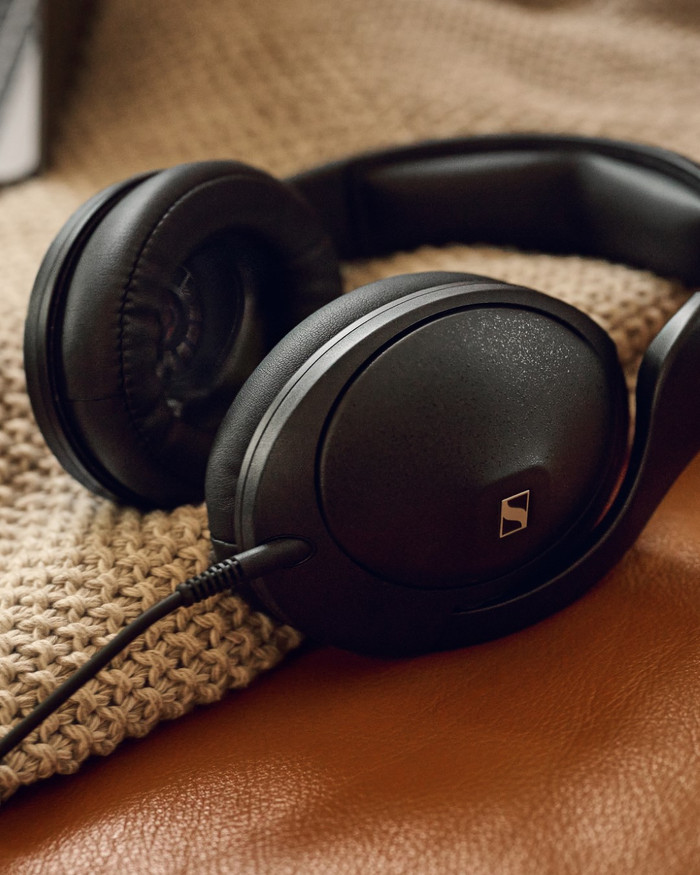 Sennheiser HD620S product in use