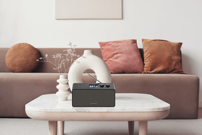 Kenwood CR-ST90S-B product in use