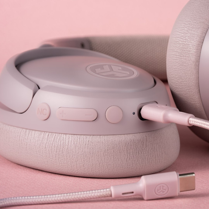 JBuds Lux ANC Roze product in gebruik