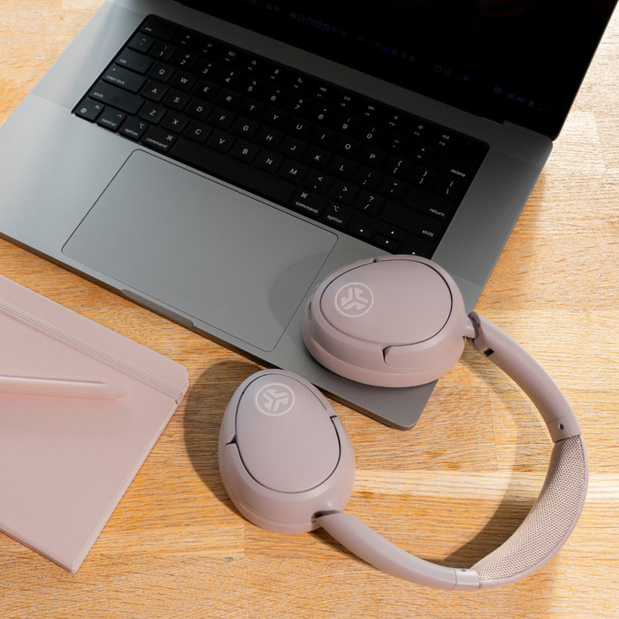 JBuds Lux ANC Roze product in gebruik