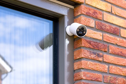 TP-Link Tapo C425 + D235 Smart Battery & Wired Doorbell product in gebruik