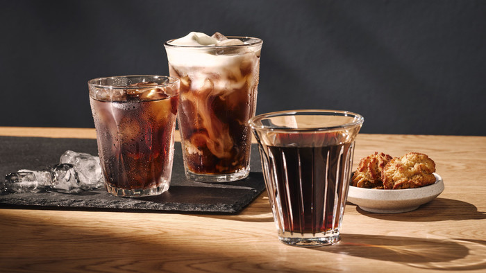 Siemens EQ700 Classic Piano Black TP713R09 product in use