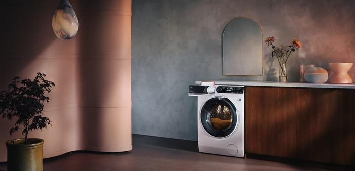 AEG LR7696AAD4 ProSteam AutoDose product in gebruik