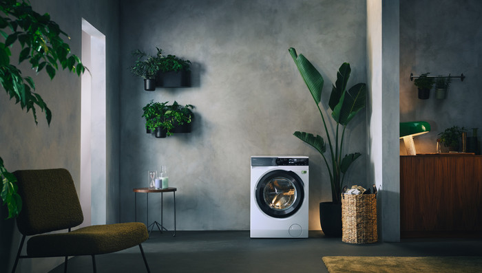 AEG LR86CUC94 PowerCare UniversalDose product in use